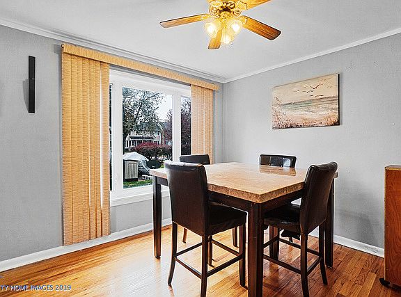 5th image of 287 Fir St