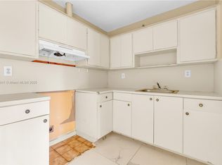 5807 SW 27th St #1, Hollywood, FL 33023