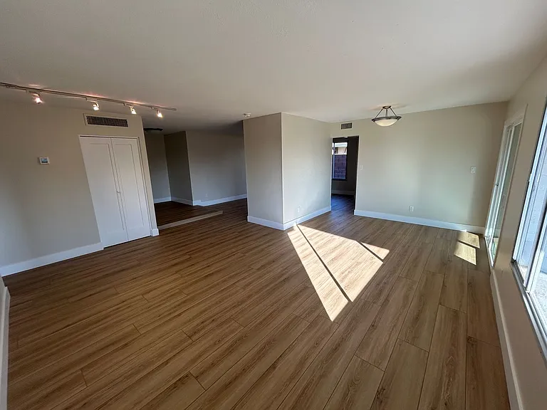 8601 E Orange Blossom Ln — Photo 8