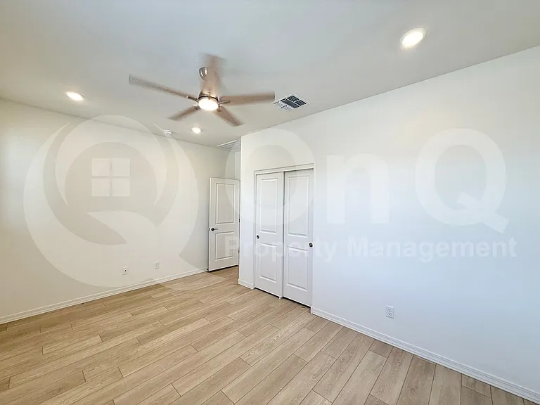 2980 E Augusta Ave — Photo 10
