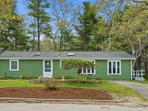 94 Edgewater Dr, Wareham, MA 02571