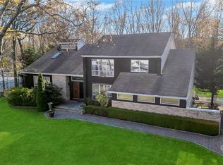 6 Barbara Anne St, Manorville, NY 11949