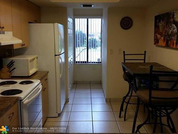 5th image of 947 NW 79th Ter #947