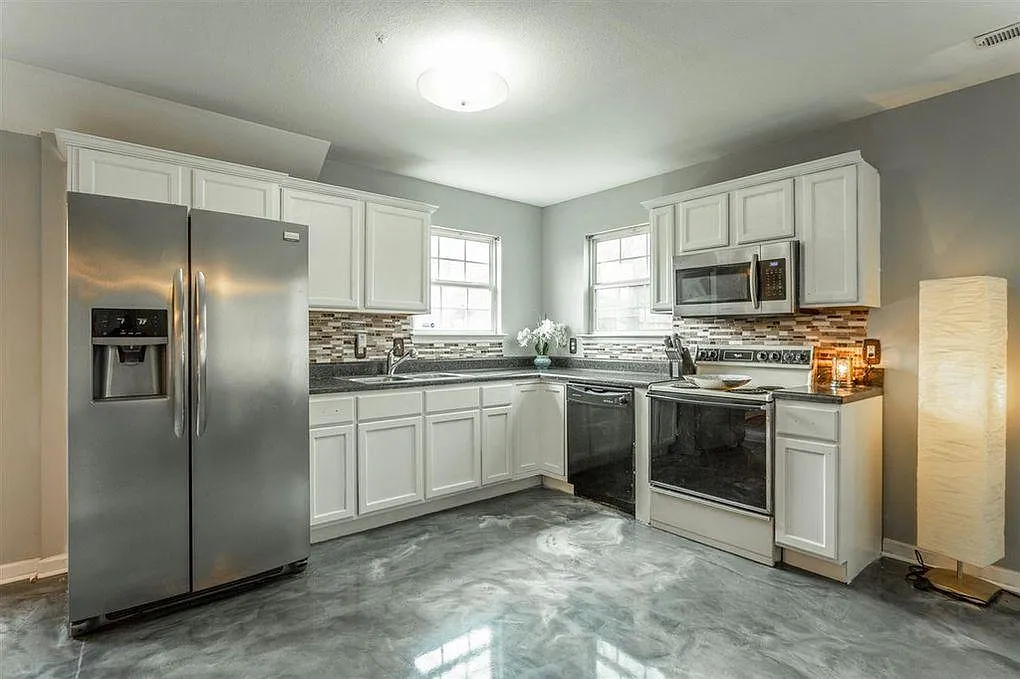 3 bed, 1312 sqft, $1,550 — Photo 3