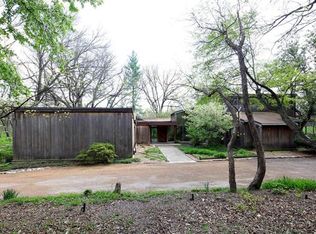 801 Barnes Rd, Saint Louis, MO 63124