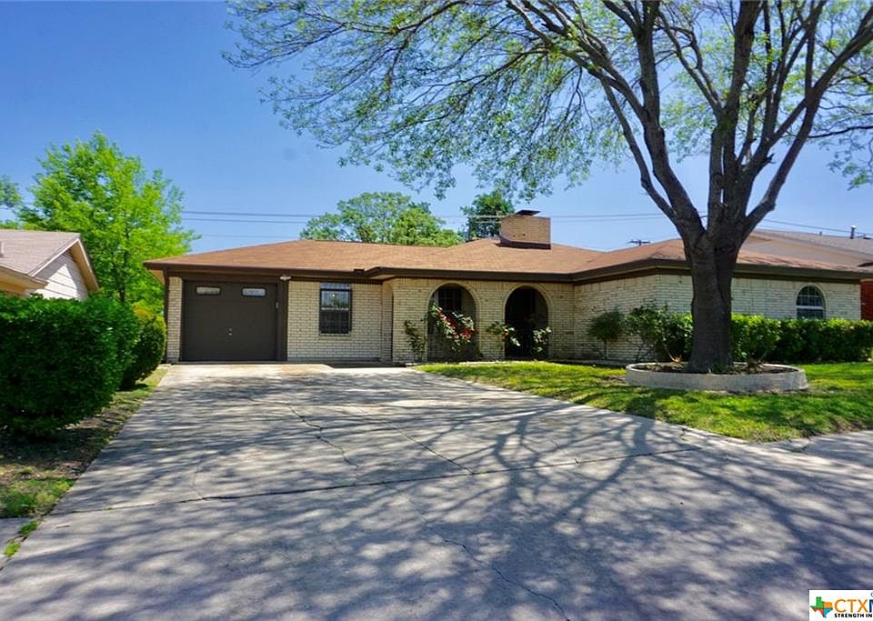 1st image of 305 Manning Dr