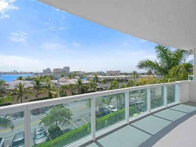 7910 Harbor Island Dr APT 402, North Bay Village, FL, 33141