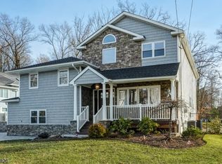 34 Intervale Rd, Livingston, NJ 07039