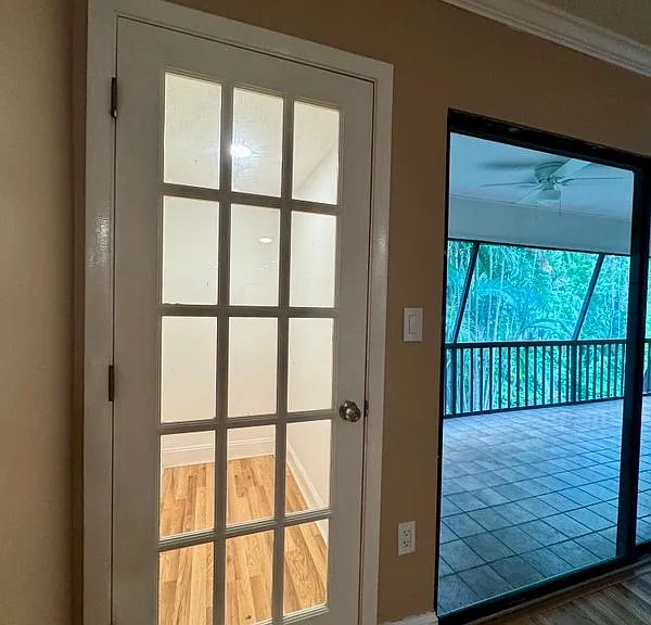 4570 Ringwood Mdw — Photo 2