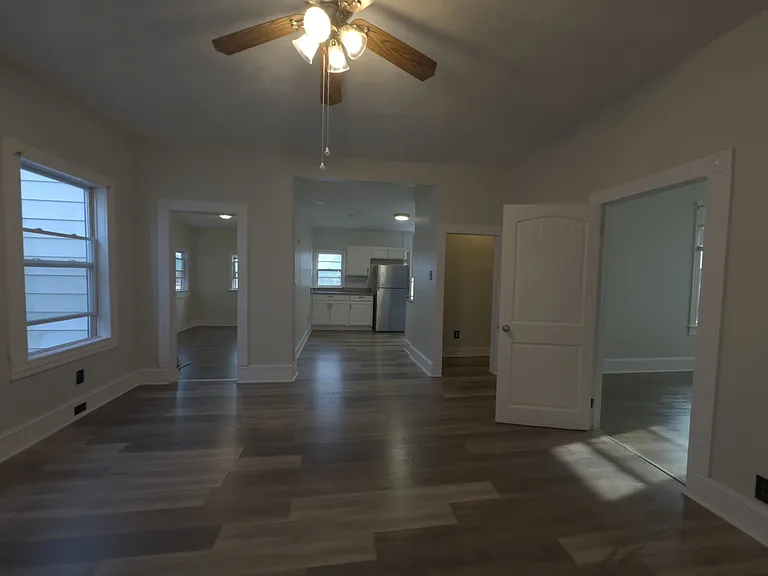 127 Poplar Ave #1 — Photo 3