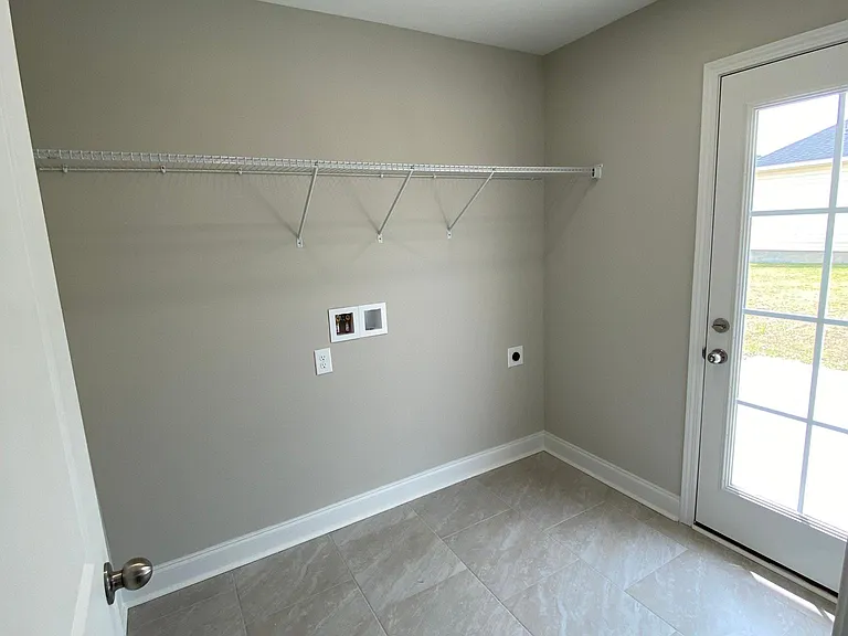3686 Saddleridge Dr — Photo 7