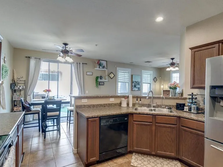 7518 S 31st Way — Photo 11