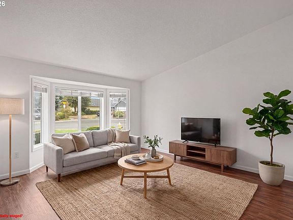 5th image of 16802 NE 31st Way