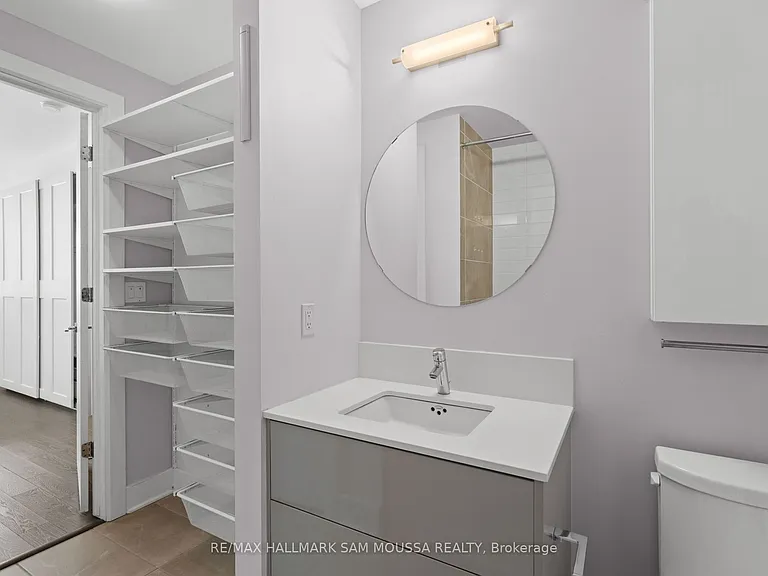 255 Bay St #1208 — Photo 28
