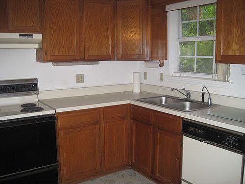 4th image of 2054 Park Shore Ln