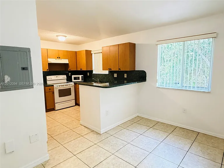 1300 SE 31st Ct #201-36 — Photo 3