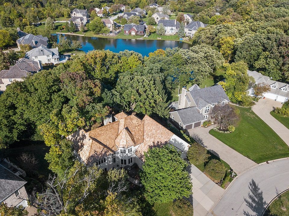1st image of 1581 Far Hills Dr