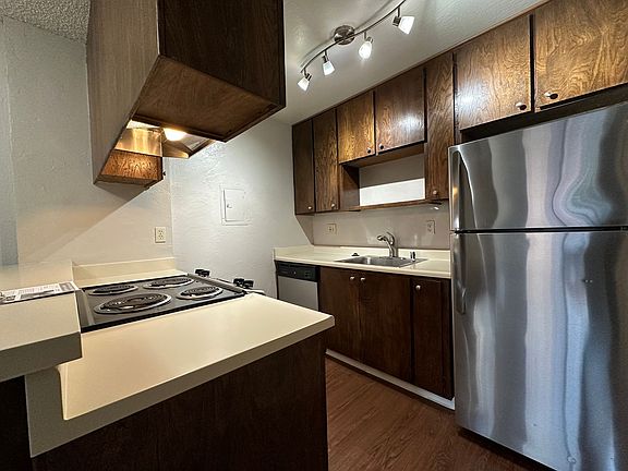 5th image of 2818 O St APT 4