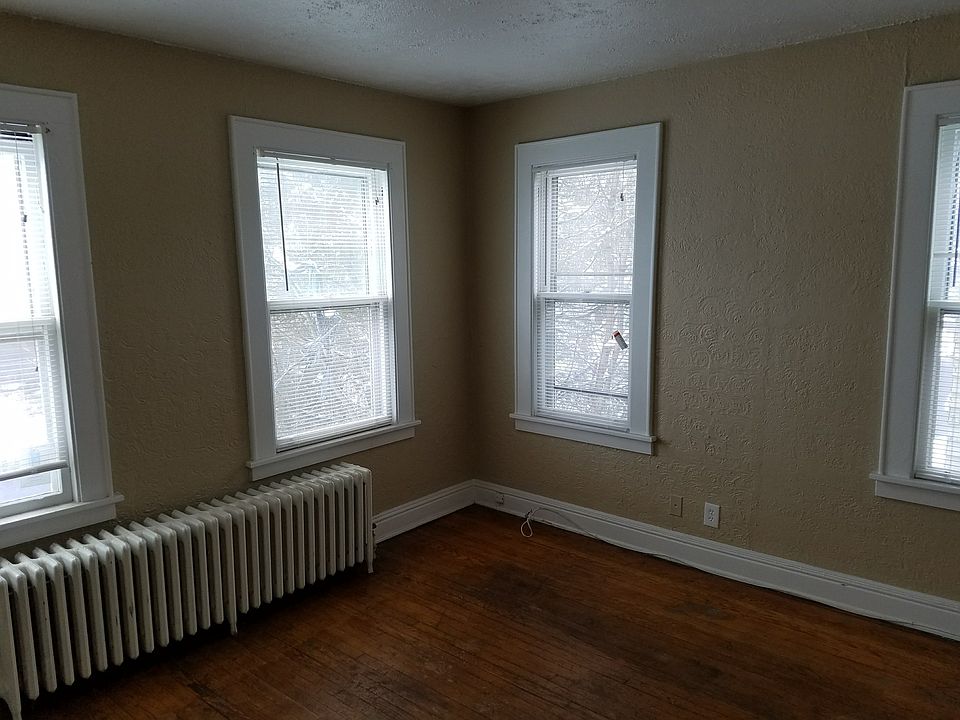 1st image of 119 Ryckman Ave APT 3