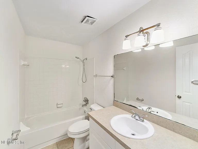 501 SW 75th St #H6 — Photo 37