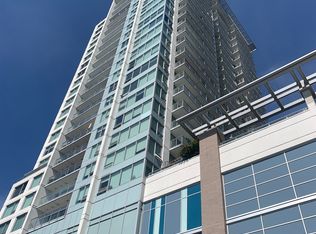 988 Quayside Dr #2512, New Westminster, BC V3M 0L5