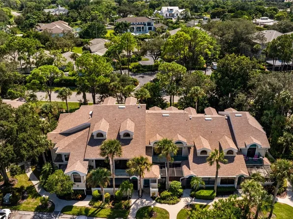 55 Emerald Woods Dr APT C9, Naples, FL 34108