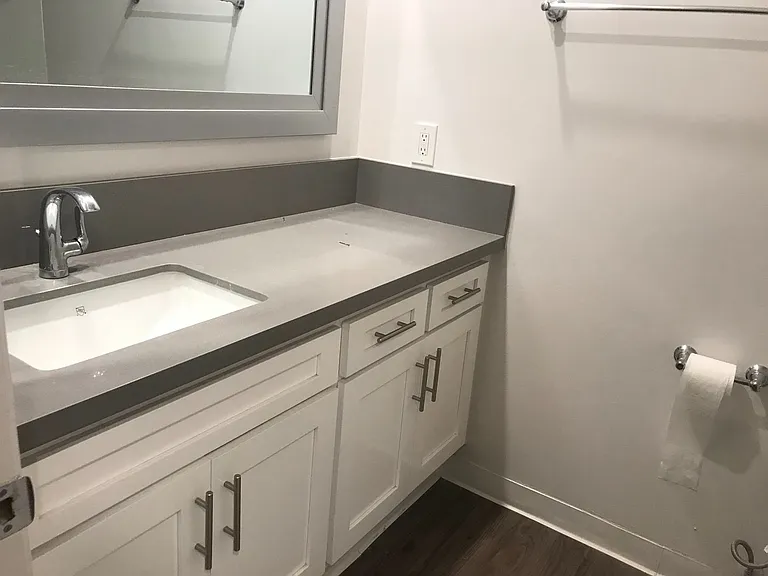 816 S. Bundy Dr — Photo 15