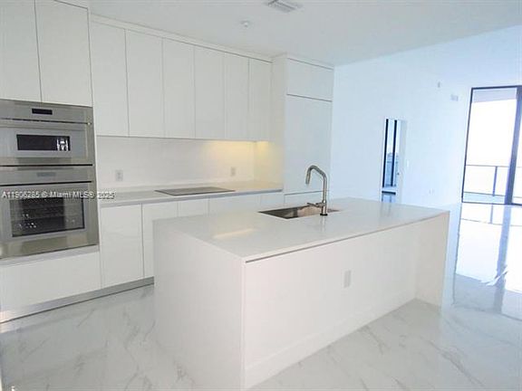 2nd image of 700 NE 24th St Unit 204-A
