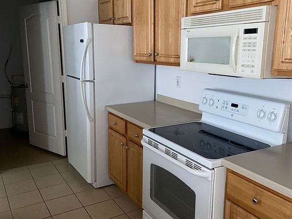 5th image of 12107 Poppy Field Ln APT 107