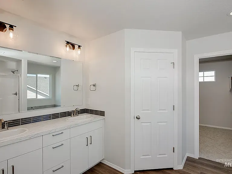 4823 Fire Opal St — Photo 10