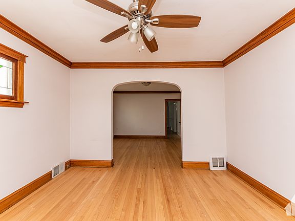 3rd image of 5051 W Argyle St APT 2