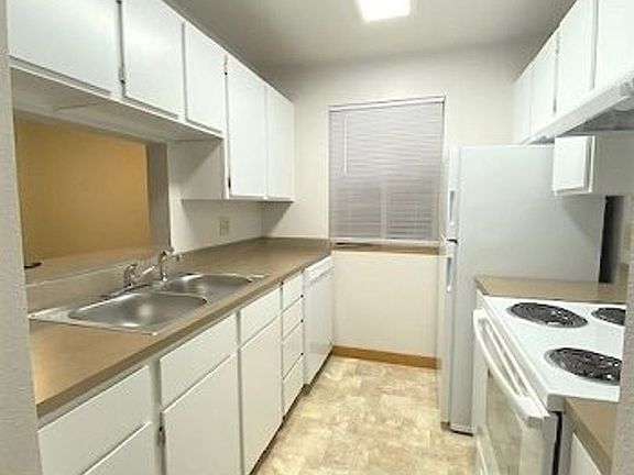 2nd image of 15222 10th Ave SW APT 131