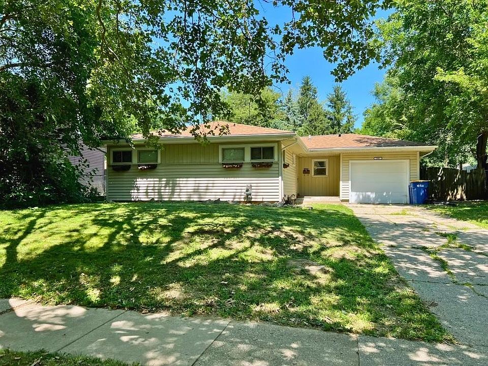 1st image of 1085 Sweet St NE