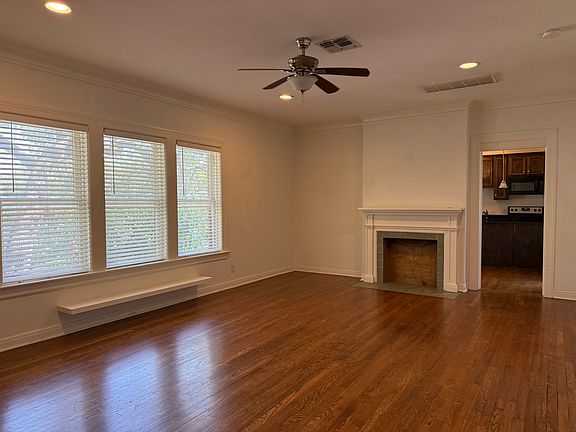 5th image of 270 E Rosewood Ave #270