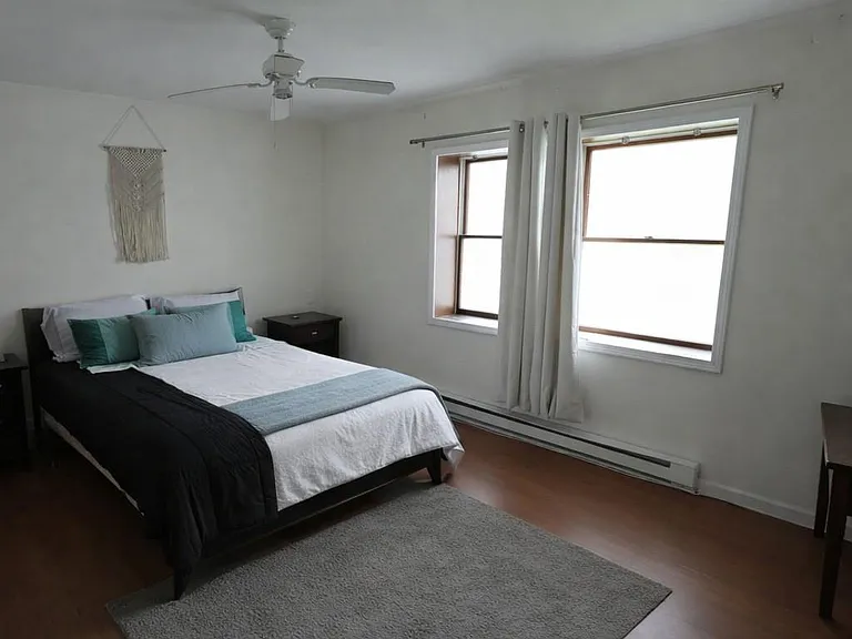 180 Winston Dr — Photo 6