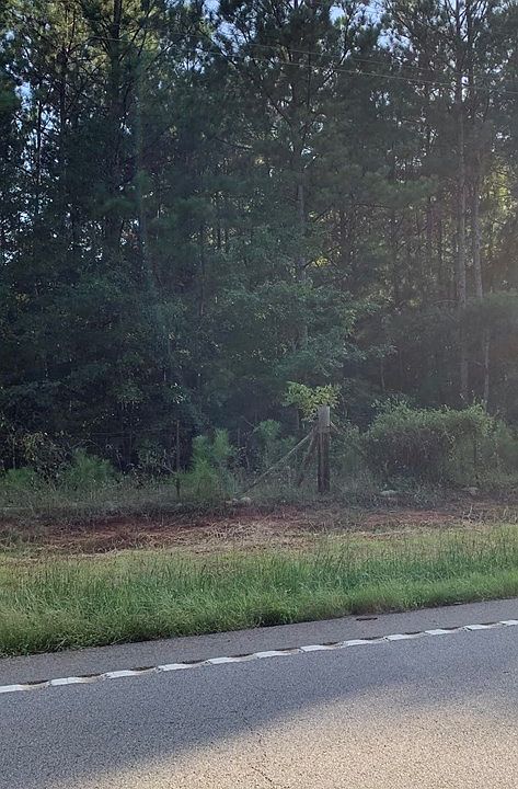 2nd image of 3978 E White Oak Rd