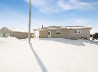 2723 Nolen Ave, Rowley, IA 52329