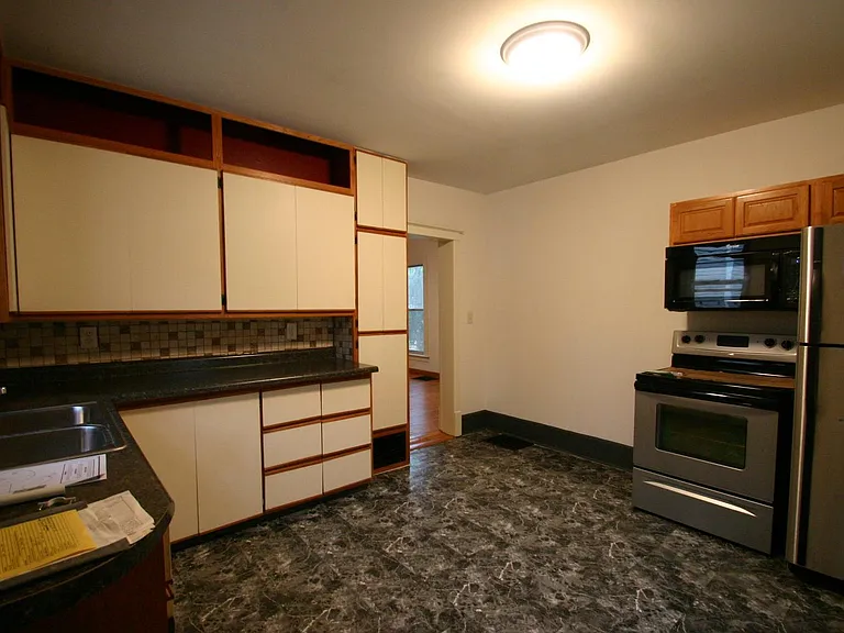 805 4th St SE — Photo 9