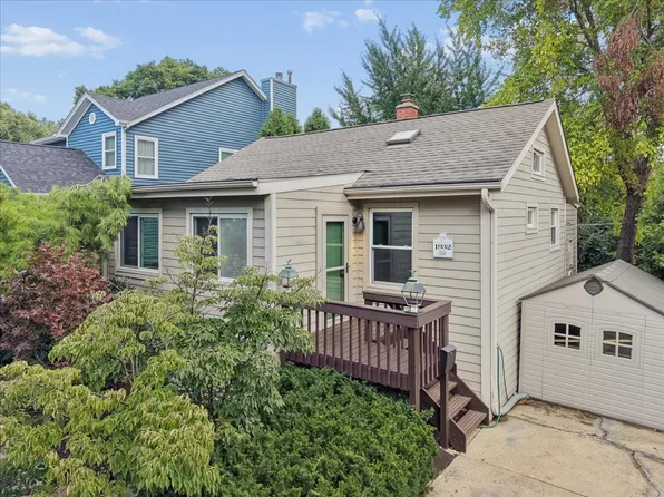 67 Grove Ave, Glen Ellyn, IL 60137