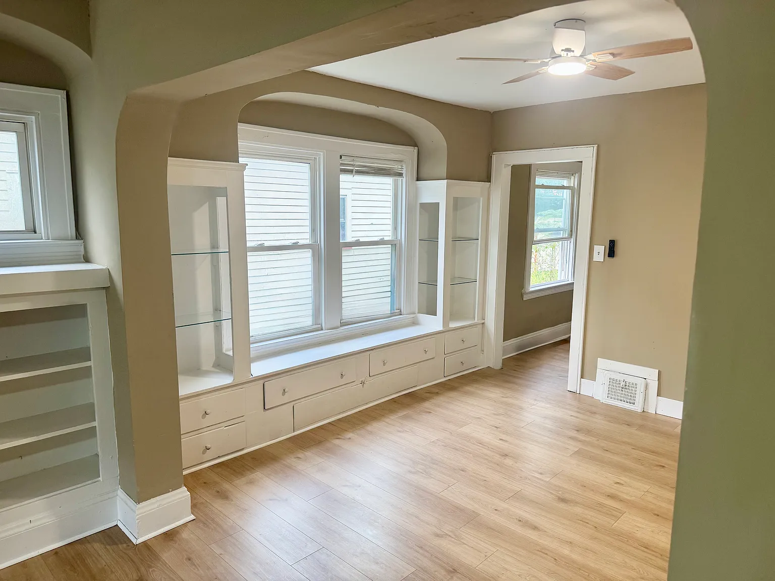 2 bed, 972 sqft, $1,100 — Photo 4