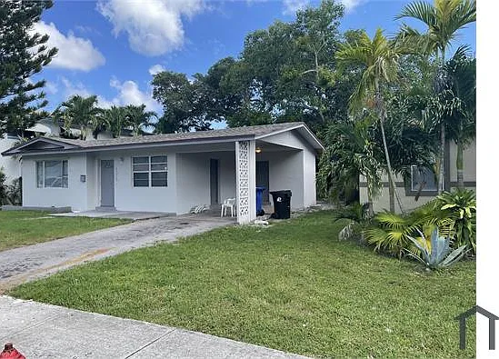 1516 NW 4th St