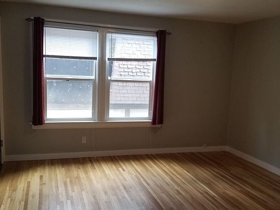 5th image of 1729 W 8th Ave #B