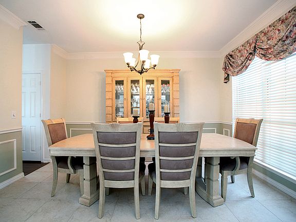 3rd image of 4240 Arbor Ln
