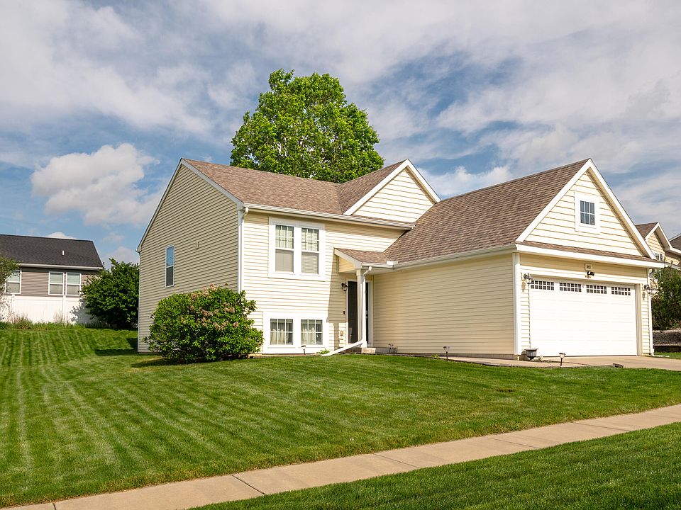 1st image of 10121 Castle Creek Cir #45