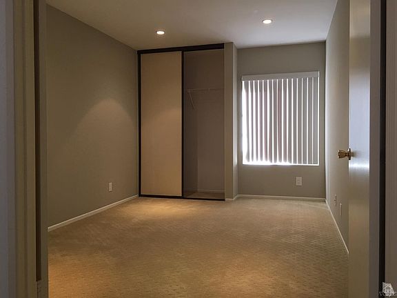 5th image of 105 N Via Colinas