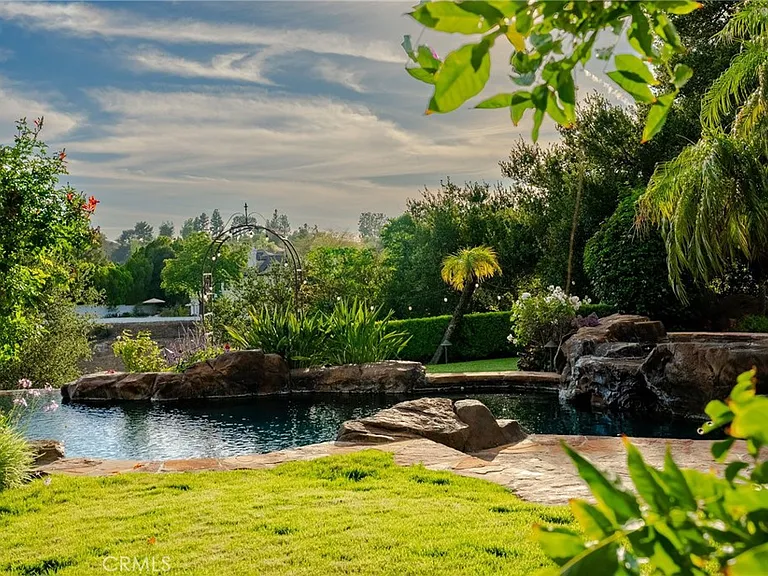 21004 Mendenhall Ct — Photo 64