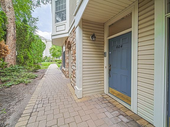 4th image of 604 Turlington Ct #234