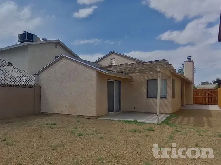5429 Requa Ave — Photo 14