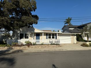202 Albert Pl, Costa Mesa, CA 92627