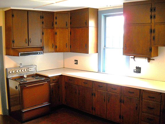 lots of cabinets